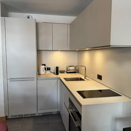 Apartment Lumineux Au Coeur Des Gets Avec Balcon Et Parking - Fr-1-623-222 *